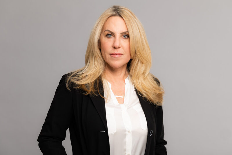Executive Diligence Analyst Mona Weiss